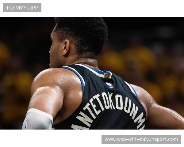 字母哥训练间隙弹吉他缓解气氛，才艺被开封