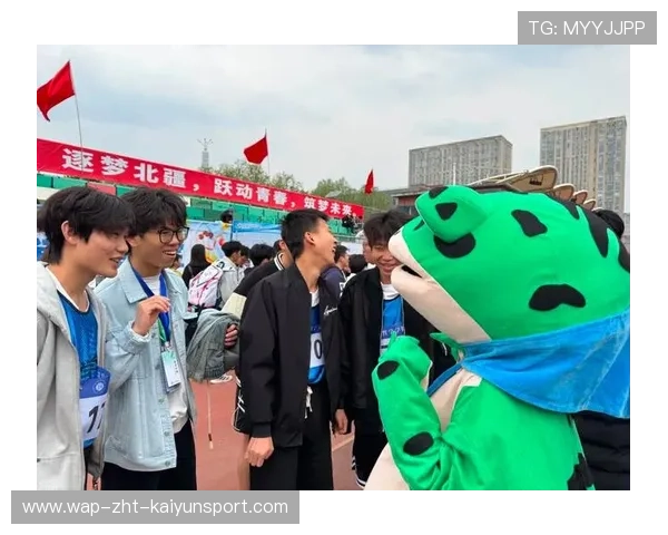 现场“趣味瞬间”:运动员“搞笑”互动不断!